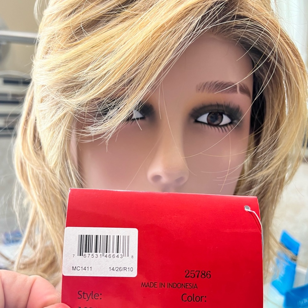 Tress Allure Spectacular Shag in 14/26R10